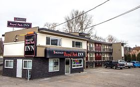 Okanagan Royal Park Inn By Elevate Rooms
